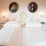 Rex Hotel