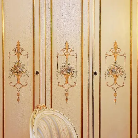 Rex Hotel